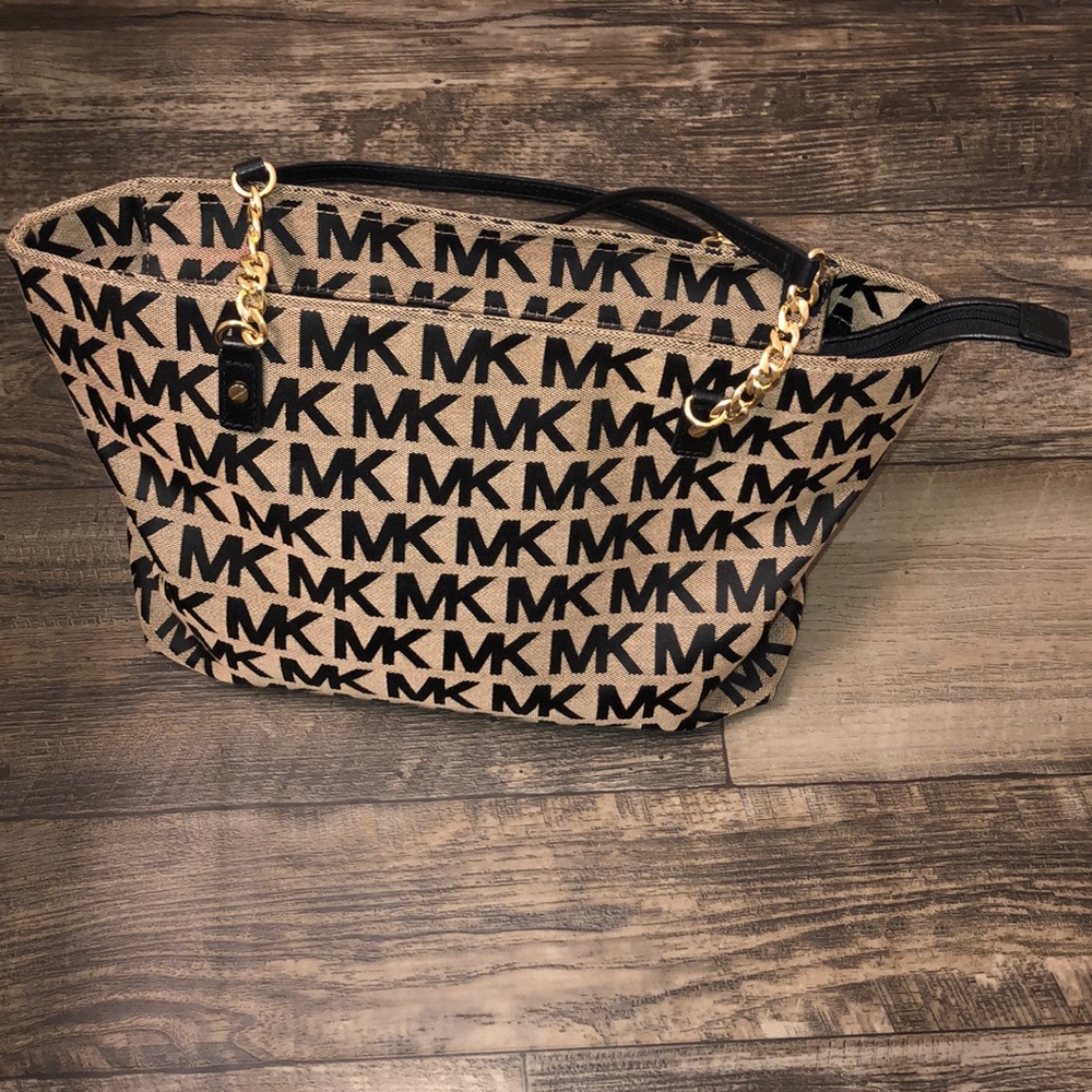 MICHEAL KORS HANDBAGS
